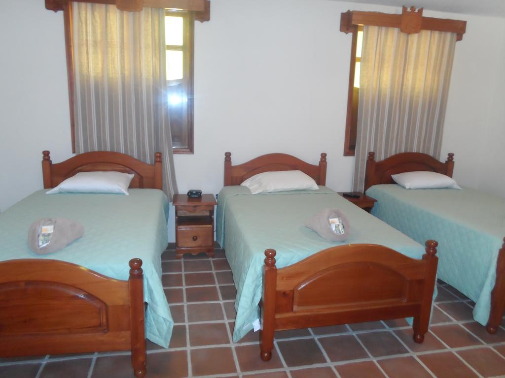 אנטיגואה גואטמלה Hotel Gran Plaza Euromaya חדר תמונה